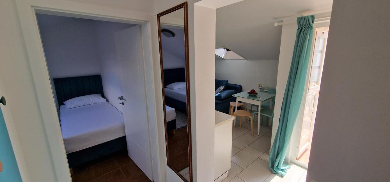 Apartmani Eladora Biograd Na Moru Exterior photo
