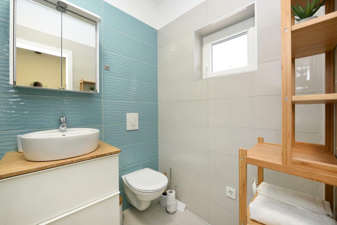 Apartmani Eladora Biograd Na Moru Exterior photo