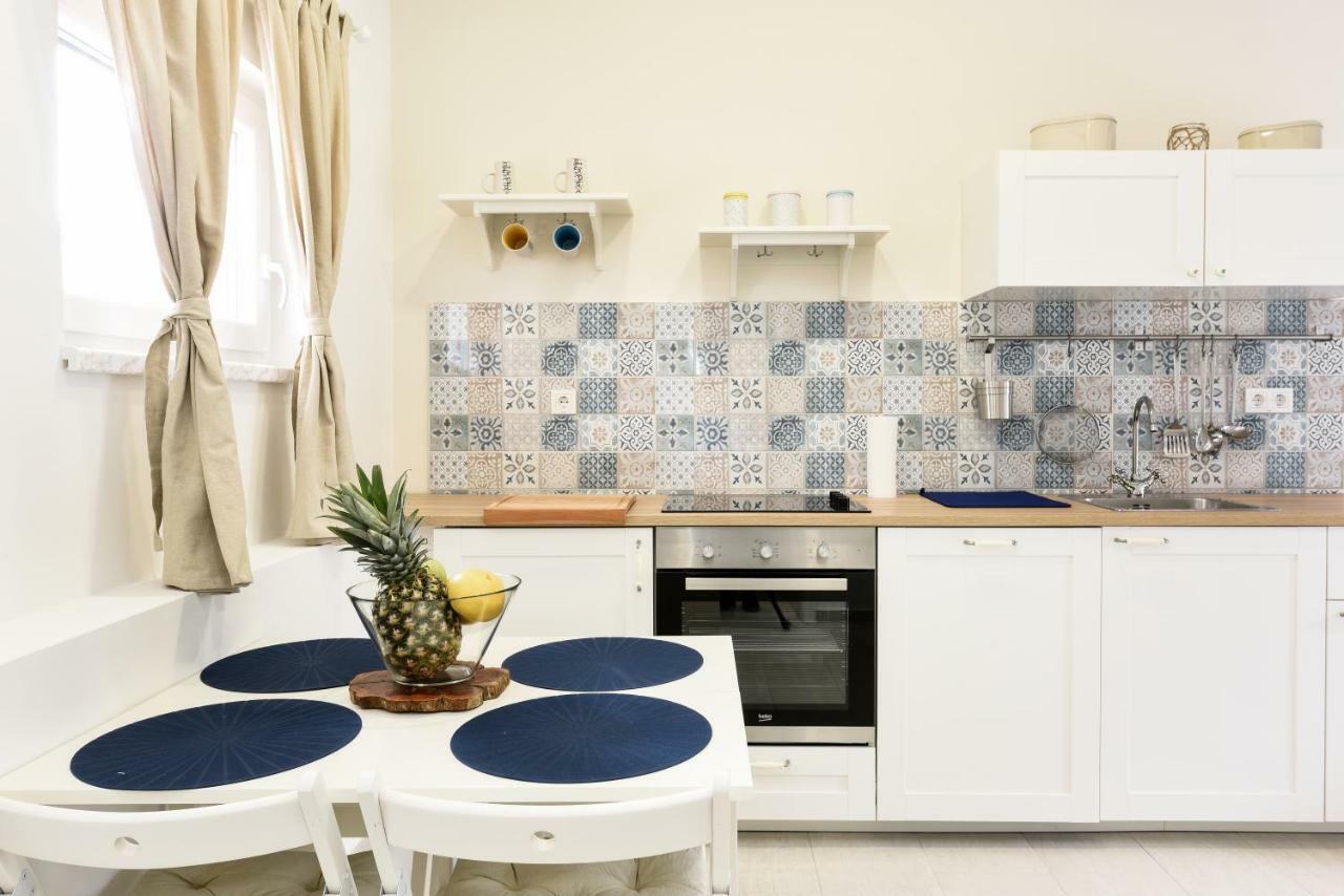 Apartmani Eladora Biograd Na Moru Exterior photo